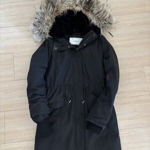 Aritzia Northstar Parka size xs